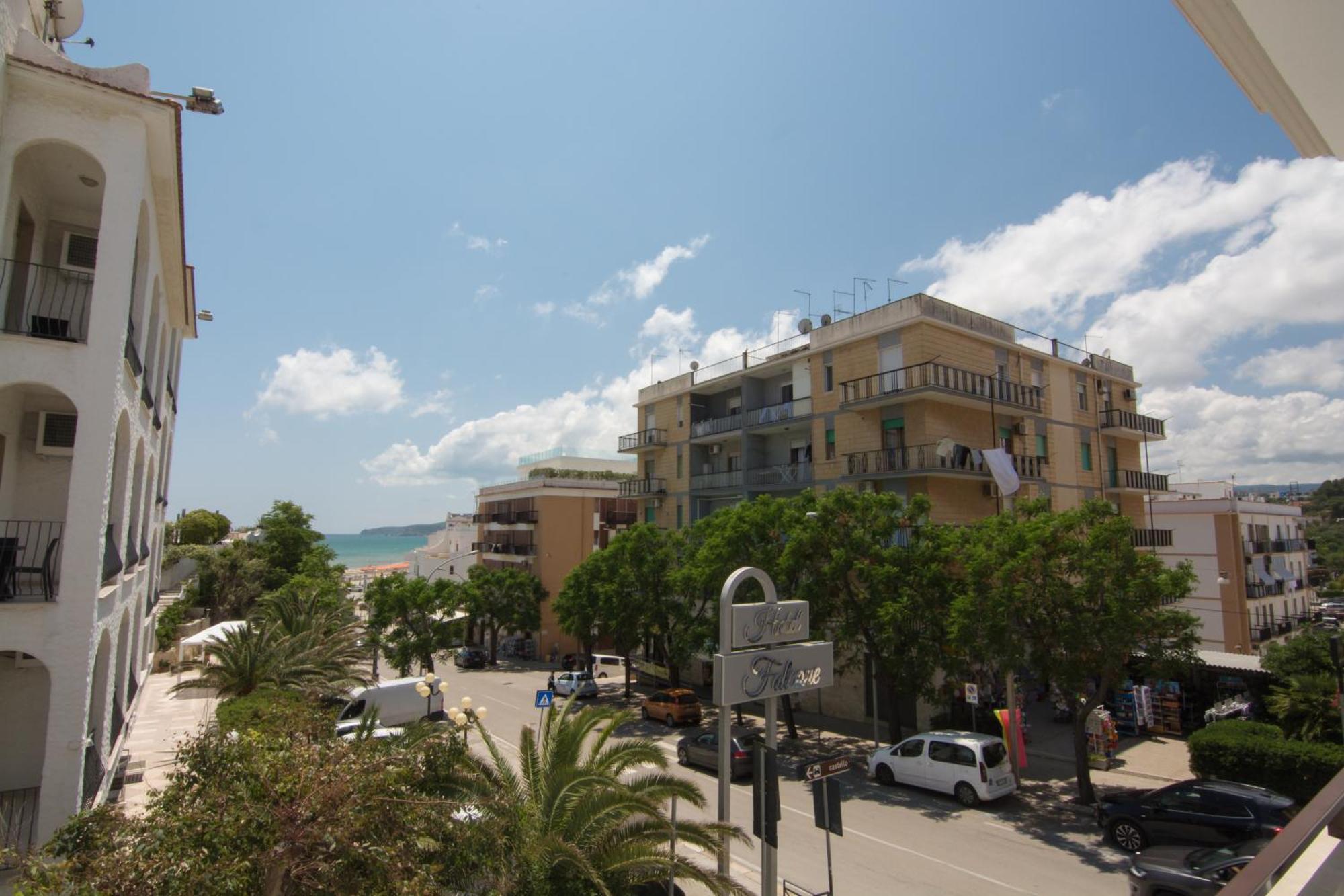 Hotel La Caravella Vieste Exterior foto